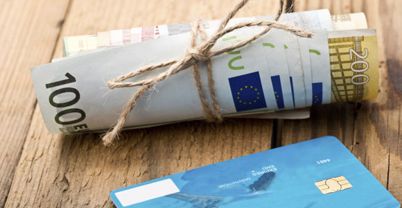 Prepaid Kreditkarten im Leistungsvergleich. Die Finanzen im Blick behalten und trotzdem bargeldlos zahlen, das geht besonders gut mit einer Prepaid Kreditkarte