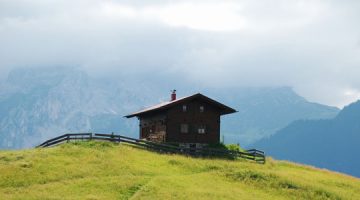 Idyllisch gelegen, heißt meist: Fernab aller Zivilisation.