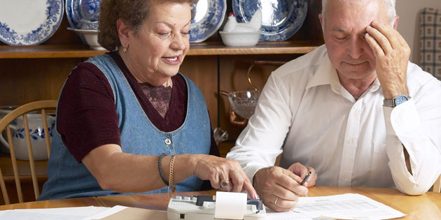 BGH: Fehlender Job schützt nicht vor Elternunterhalt. Wer muss fuer die Pflege der Eltern aufkommen, wenn sie selbst nicht mehr ausreichend finanzielle Mittel haben?