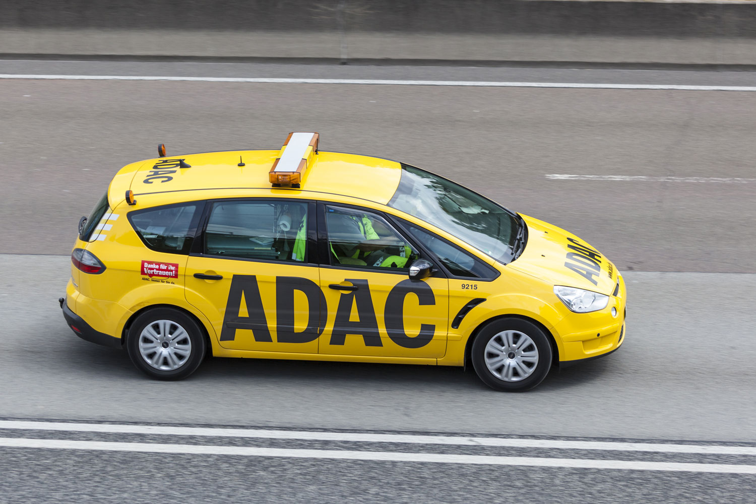 ADAC Kreditkarte: Gold, Silber oder Prepaid - die richtige ...