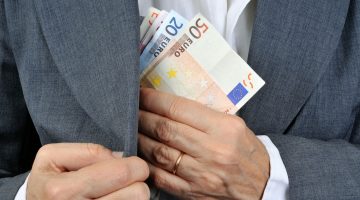 Wer die Steuern für den Anhänger nicht zahlt, macht sich der Steuerhinterziehung schuldig.